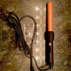 Foxy Bae curling wand